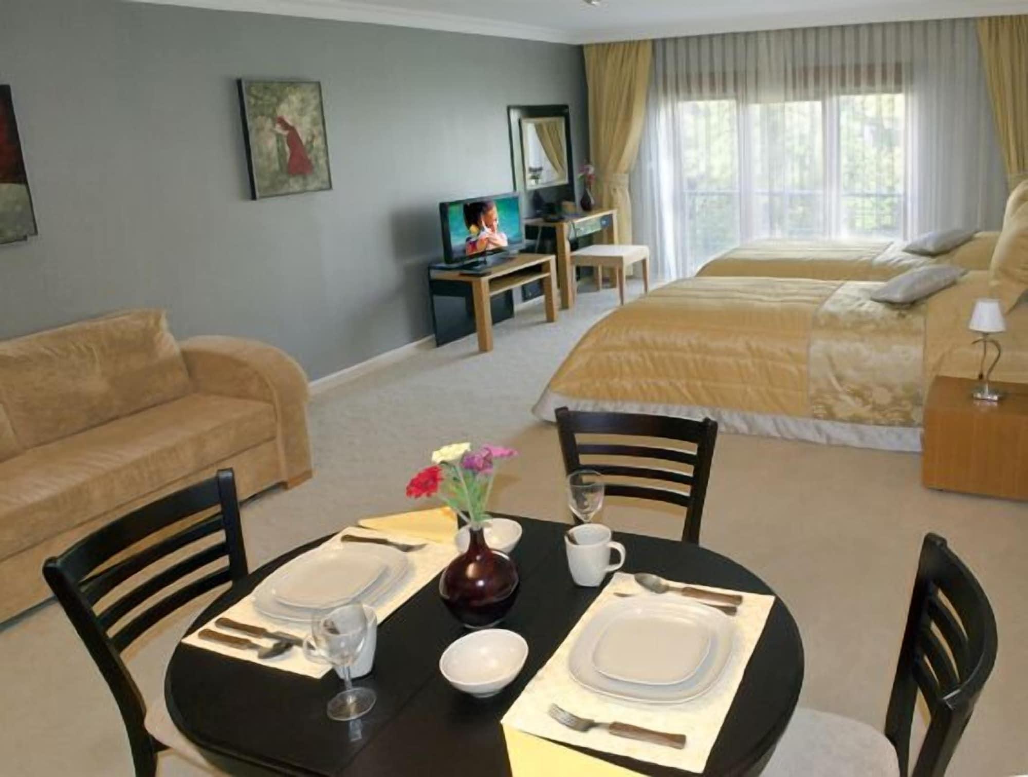 The Bosphorus House Aparthotel Istanbul Bagian luar foto