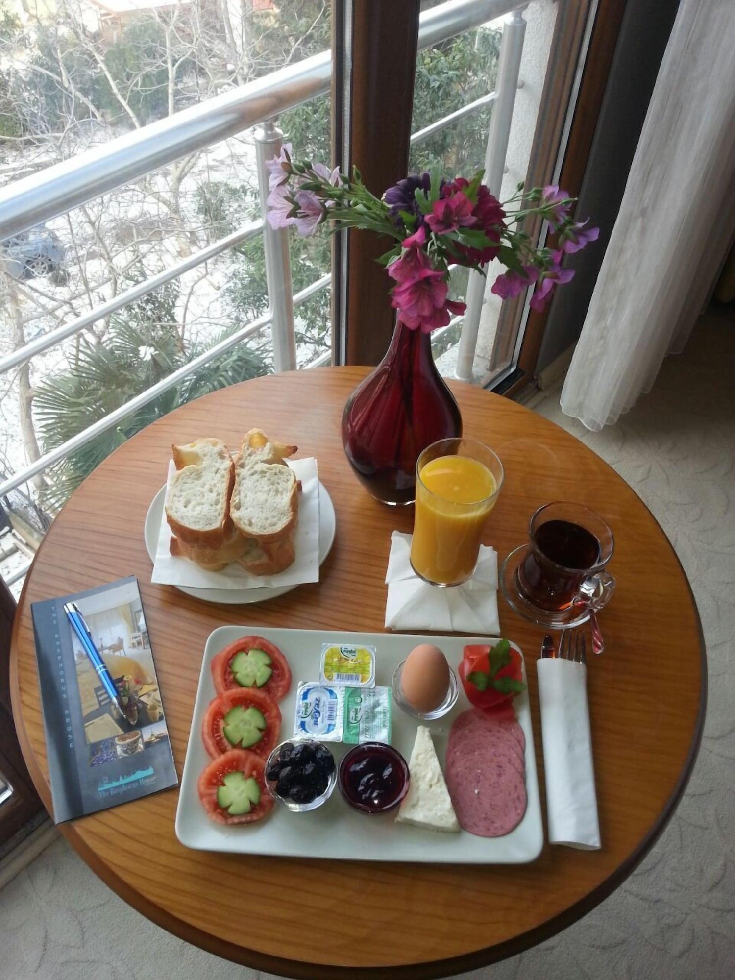 The Bosphorus House Aparthotel Istanbul Bagian luar foto