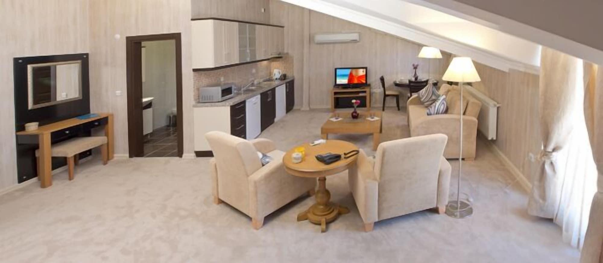 The Bosphorus House Aparthotel Istanbul Bagian luar foto