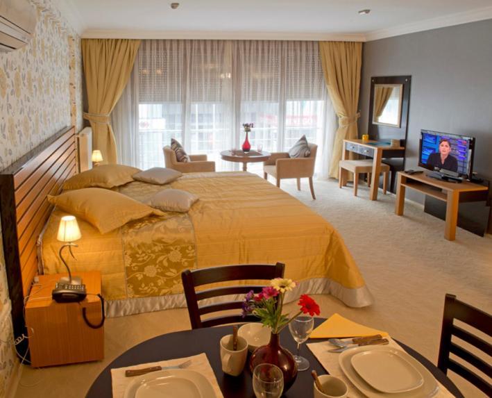 The Bosphorus House Aparthotel Istanbul Bagian luar foto