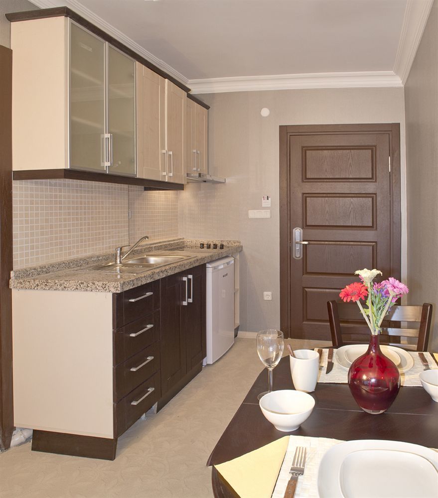 The Bosphorus House Aparthotel Istanbul Bagian luar foto