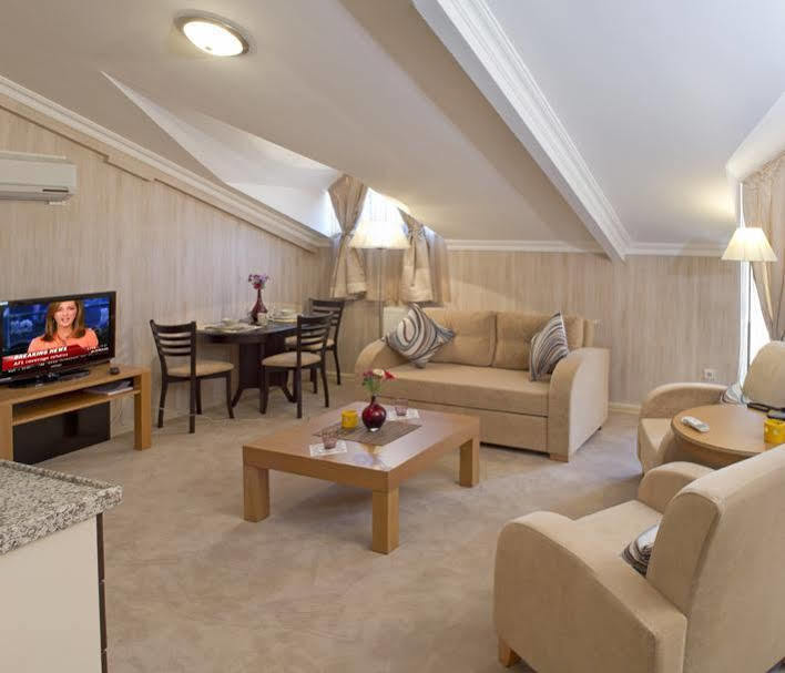 The Bosphorus House Aparthotel Istanbul Bagian luar foto